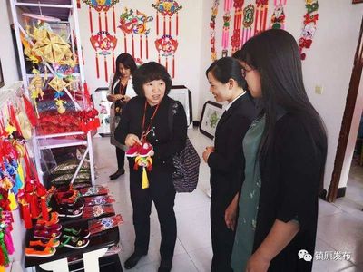 镇原开边镇扶贫车间迎来天津市静海区商务局工艺品销售合作